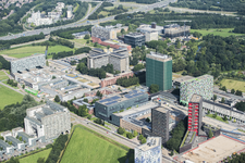 909143 Luchtfoto van het Universiteitscentrum De Uithof te Utrecht, uit het zuidoosten.